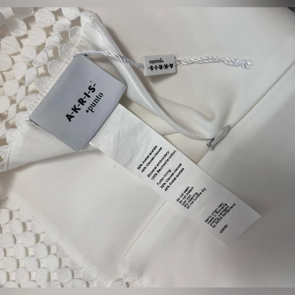 AKRIS Punto White Embroidered Dress NWOT Size 4 - Picture 15 of 16